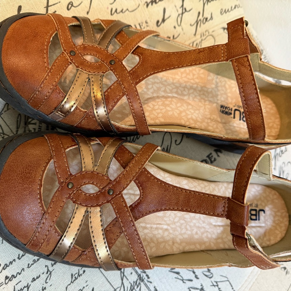 Jambu "DOVE" Brown and Gold Accent Close Toe T-Strap Design Sandals - Picture 8 of 11